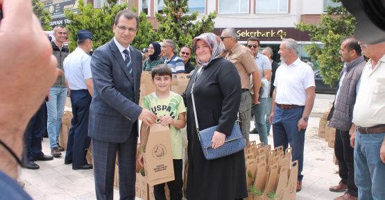    15 TEMMUZ ŞEHİT VE GAZİLERİ ANISINA  350 FİDAN DAĞITILDI