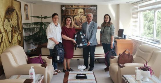   AK KADINLARDAN ÖRNEK DAVRANIŞ