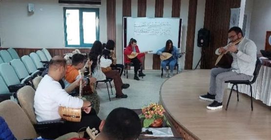 BAĞLAMA KURSUNA  YOGUN İLGİ