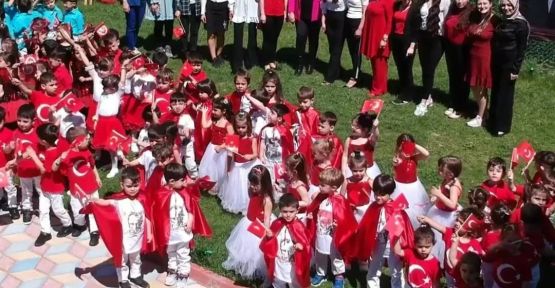 BİLGİLİ MİNİKLERDE  BAYRAM COŞKUSU