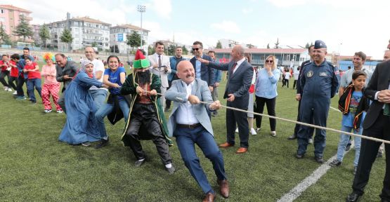   ÇOCUKLARLA ÇOCUK OLDULAR