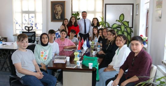   KARNE SEVİNCİNİ  BAŞKANLA PAYLAŞTILAR