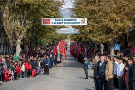    MERZİFON'DA CUMHURİYET COŞKUSU