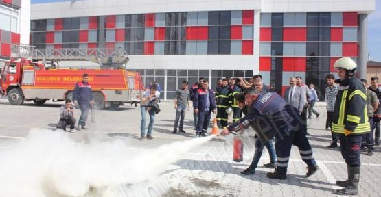  Yangın Tatbikatı Gerçeğini Aratmadı  