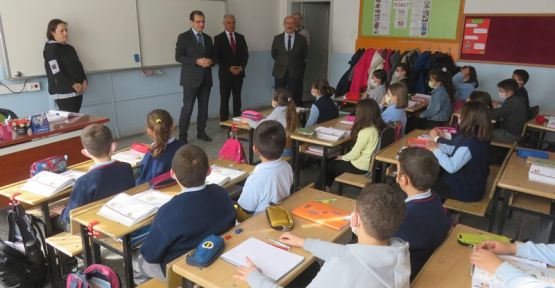 103 DEPREMZEDE ÖĞRENCİ  MERZİFON'DA DERS BAŞI YAPTI