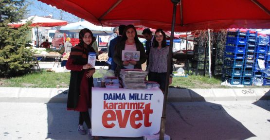  AK GENÇLİKTEN ‘EVET’ STANDI