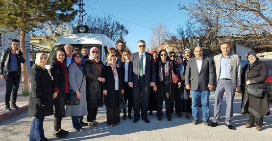  AK KADINLAR EVET İÇİN DESTEK İSTEDİ