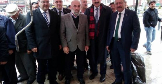  AK Parti Milletvekili Haluk İpek Yazıcıoğlu'nun mevlidine katıldı.