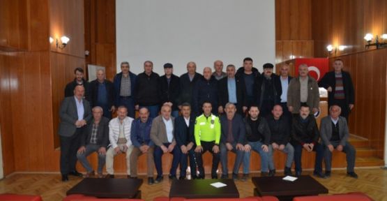 Amasya’da Muhtarlara Trafik Eğitimi Verildi