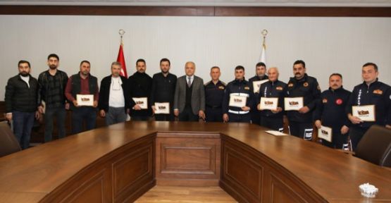 Başkan Üçok,Teşekkür Belgesi Verdi