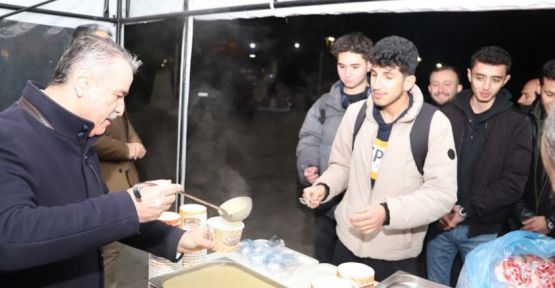 FİNALLERE HAZIRLANAN ÖĞRENCİLERE ÇORBA İKRAMI