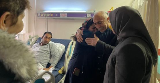 Hastanede Tedavi Gören Depremzedeleri Ziyaret Etti