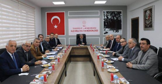 İLÇE MİLLİ EĞİTİM MÜDÜRLERİ  TAŞOVA'DA TOPLANDI