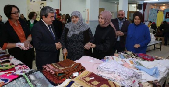 Müdür Türkmen Kermesin Açılışını Gerçekleştirdi
