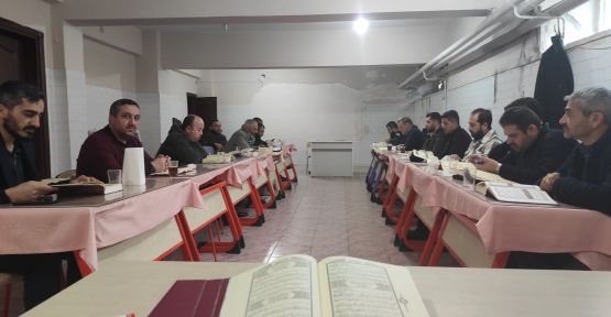 Tashih-i Huruf dersleri devam ediyor.